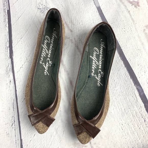 FREE W/$25^ Purchase ♦️AE Pointy Herringbone Flats - Picture 2 of 7